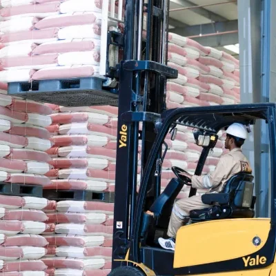 Highly experienced management team and shareholders